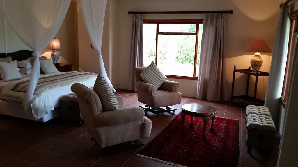 Umlambo River Lodge Kirkwood Exteriör bild