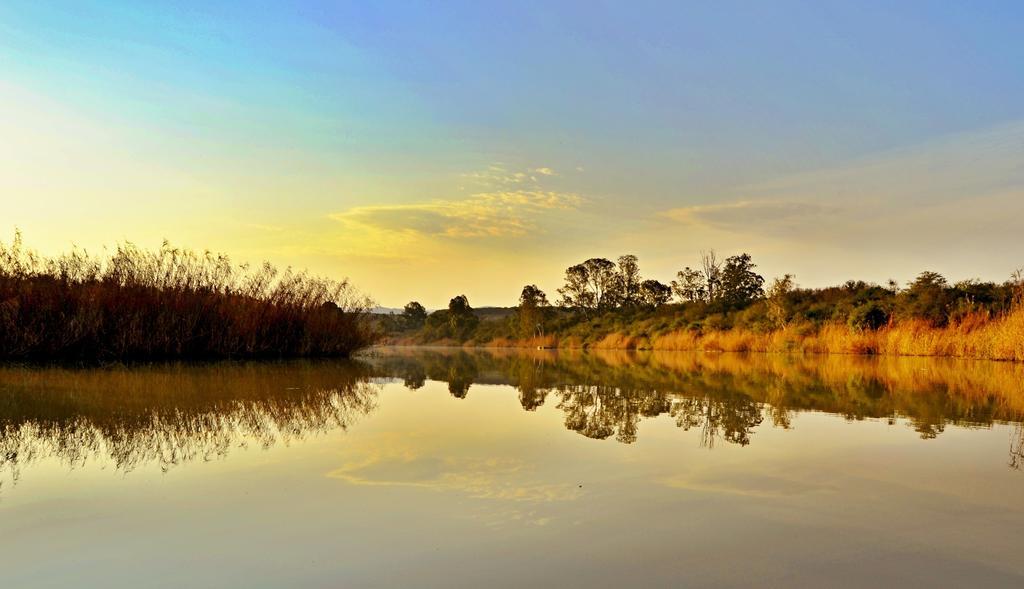 Umlambo River Lodge Kirkwood Exteriör bild