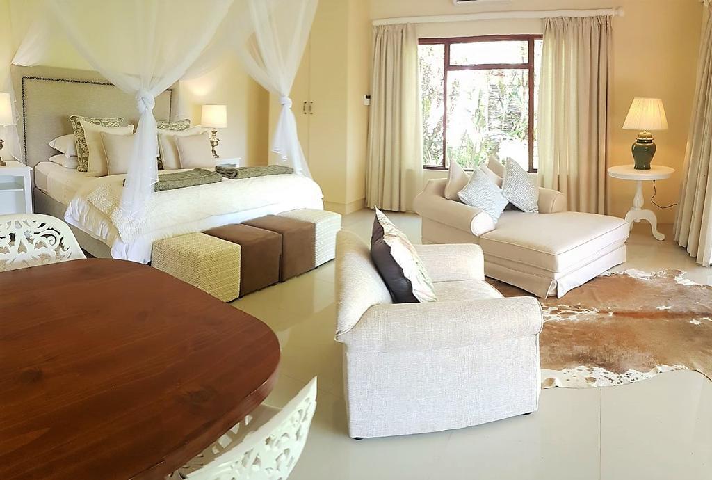 Umlambo River Lodge Kirkwood Exteriör bild